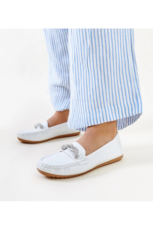 Mocassini bianchi decorati con...