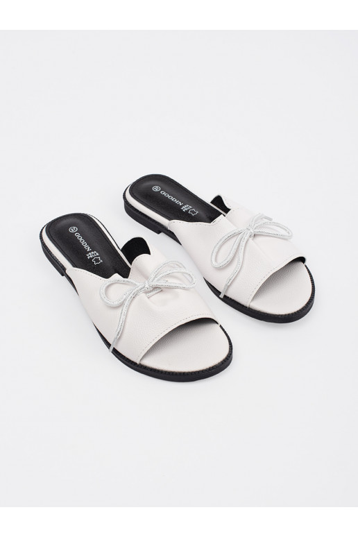 Colore bianco Pantofole płaksie con un fiocco Colore bianco Pantofole płaksie con un fiocco