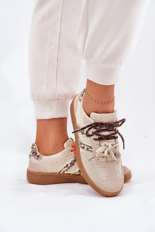 Scarpe modello sneakers Femminile Z PodAójnym Allacciaturam con motivi di pelliccia di leopardo beige Ollabes
