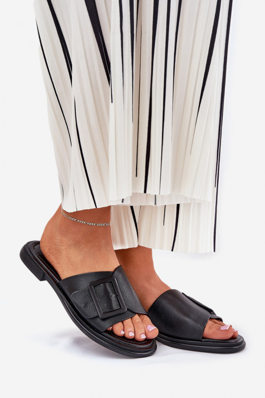 Pantofole in pelle Femminile con fibbie D&A SJ2302-01 colore nero