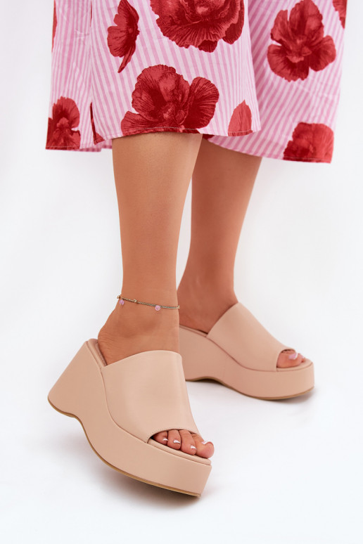 Eko Pantofole in pelle Femminile con una piattaforma I Koturnie beige Kisoffi