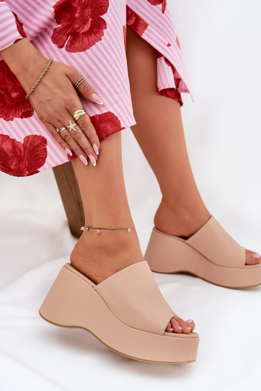 Eko Pantofole in pelle Femminile con una piattaforma I Koturnie beige Kisoffi