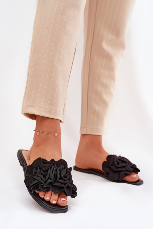 Pantofole da donna con tacchi larghi Con decorazionii con motivi florealiami colore nero Misorsse