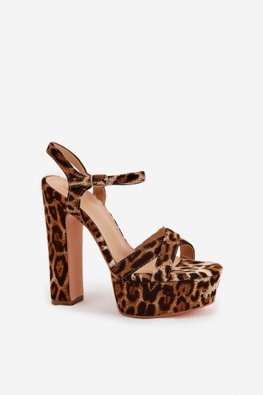 Sandali da donna In un posto alto e piattaforma con motivi di pelliccia di leopardo colore marrone Jovenes