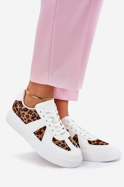 Scarpe modello sneakers Femminile e scritti con una piattaforma Colore bianco Abilitatotivira
