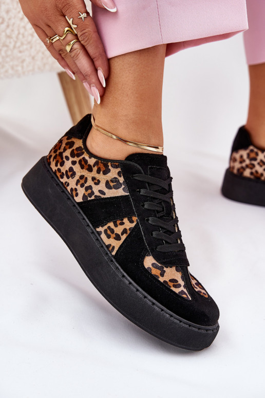 Scarpe modello sneakers Femminile e scritti con una piattaforma colore nero Abilitatotivira