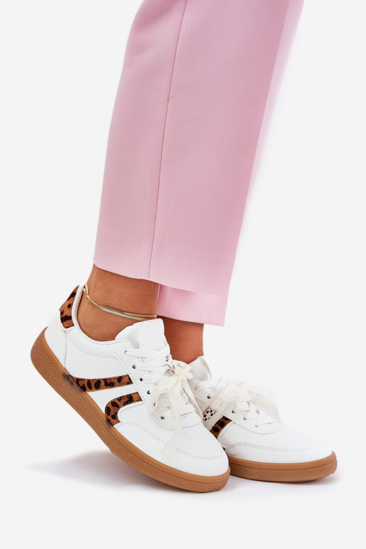 Basso Scarpe modello sneakers Femminile con pizzo con motivi di pelliccia di leopardo Colore bianco Zielle