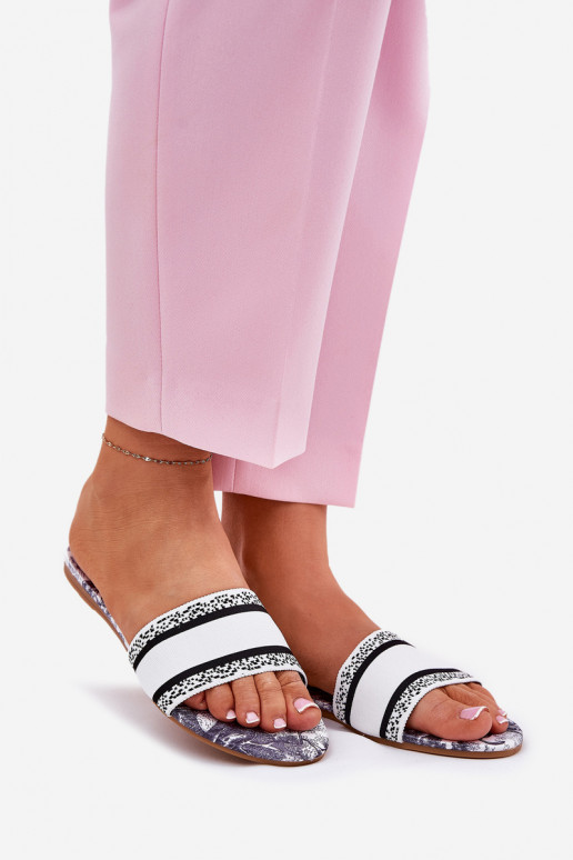 Elegantellato isoscele Pantofole da donna Colore bianco Leysi