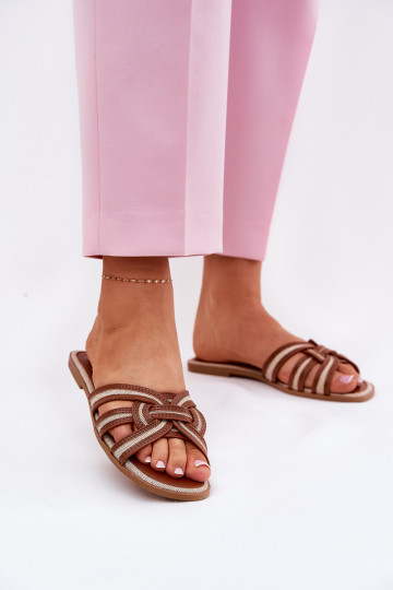 pantofole donna piatte con cinturini intrecciati color marrone Acimine