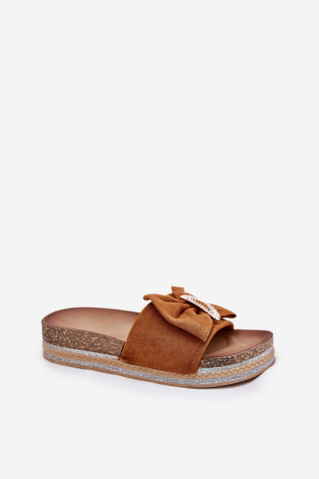 ciabatte donna con piattaforma con fiocchi e spilla decorativa color sabbia Lenela 2