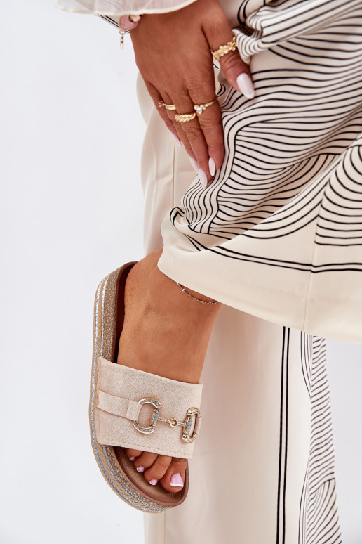 Pantofole da donna con una piattaforma con dettagli dorati E glitter beige Morisela