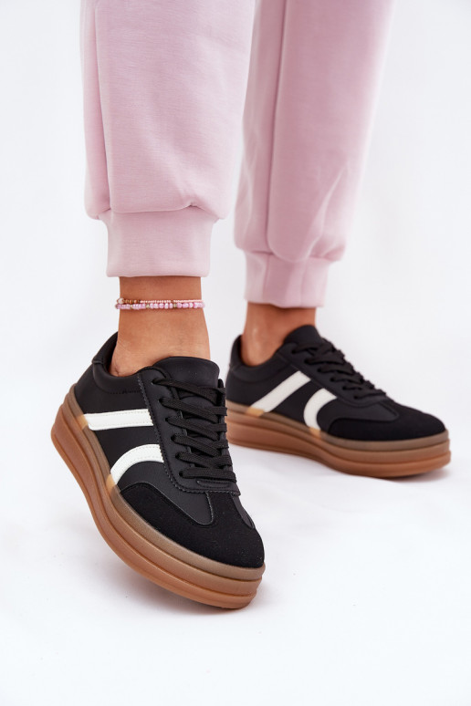 Scarpe modello sneakers Femminile con una piattaforma colore nero Tolianna