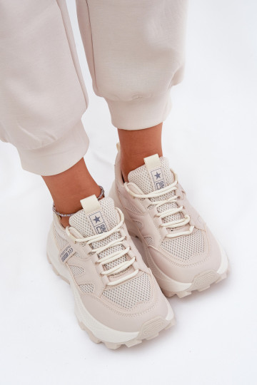scarpe da ginnastica Scarpe modello sneakers Femminile Su una suola spessa beige Prononice