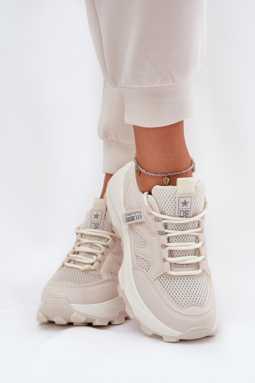 scarpe da ginnastica Scarpe modello sneakers Femminile Su una suola spessa beige Prononice