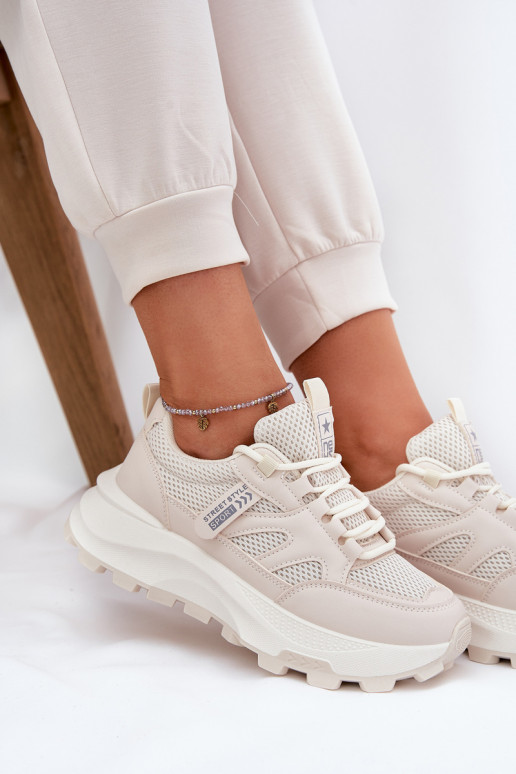 scarpe da ginnastica Scarpe modello sneakers Femminile Su una suola spessa beige Prononice