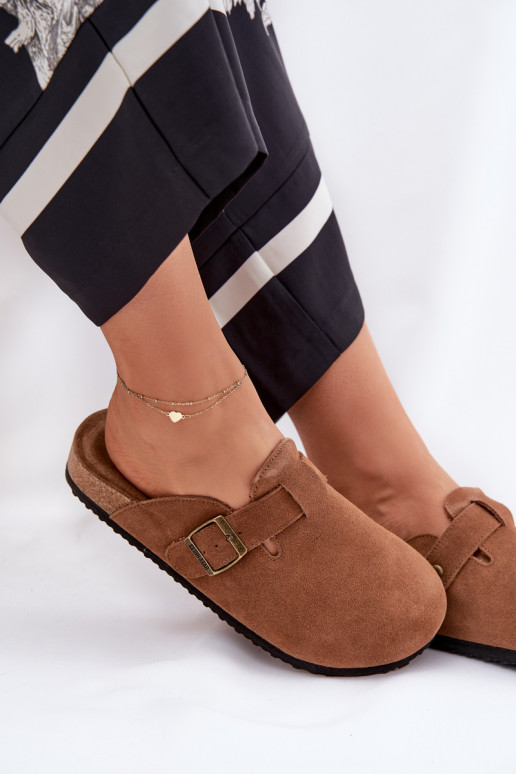 pantofole in pelle scamosciata Zoccoli Femminile con fibbie Big Star RR274A387 colore marrone pantofole in pelle scamosciata Zoccoli Femminile con fibbie Big Star RR274A387 colore marrone