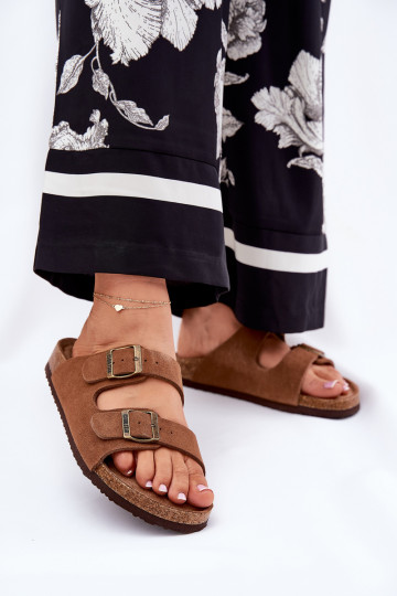 Pantofole da donna in pelle scamosciata con fibbie Big Star RR274A394 colore marrone