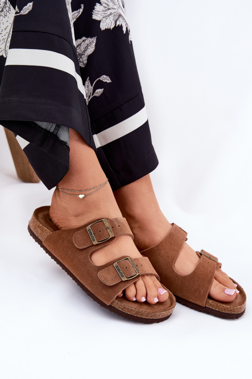 Pantofole da donna in pelle scamosciata con fibbie Big Star RR274A394 colore marrone