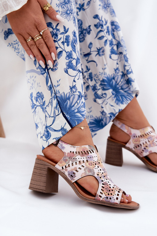 con elementi traforati Sandali con tacco alto da donna Colori differenti Tosine