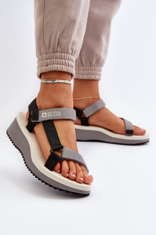 Sandali da donna con una piattaforma I Koturnie Big Star NN274A054 colore grigio