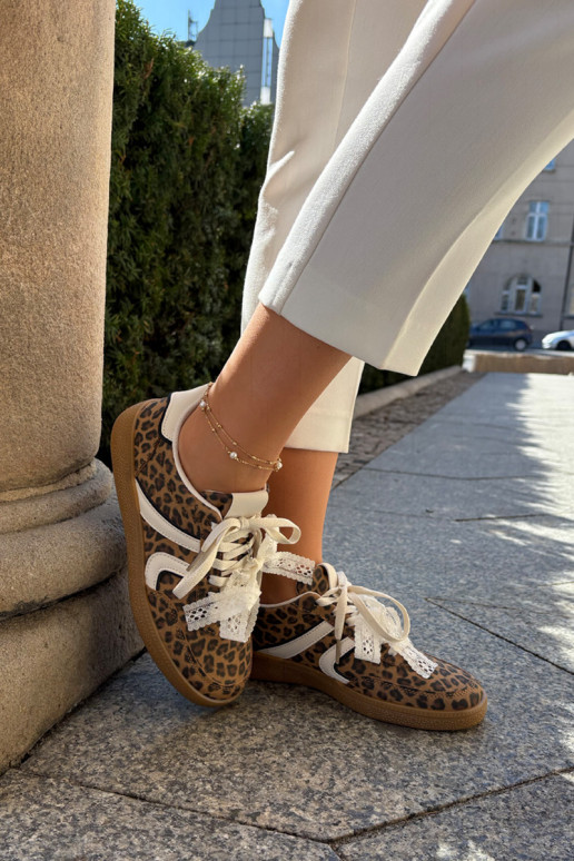 Scarpe sneakers basse da donna con lacci e stampa in pelo di leopardo color marrone Zielle