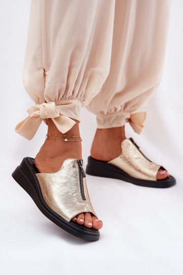 Infradito da donna con tacco e fiocchi color oro
