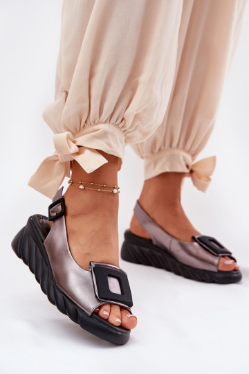 Sandali da donna Femminile Su un cuneo con decorazione Artiker 56C2158 colore grigio