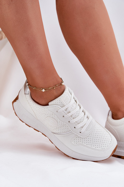 Scarpe modello sneakers Femminile con una piattaforma Big Star RR274487 Hi-Poly System Colore bianco