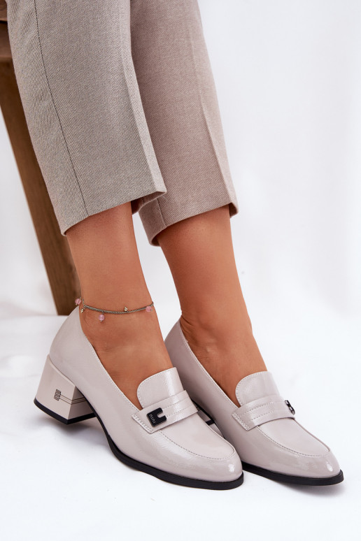 Pilkos spalvos moteriški batai su... Pilkos spalvos moteriški batai su...