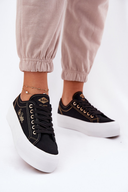 Scarpe da ginnastica in tessuto con una piattaforma Lee Cooper LCIN-25-31-3431L colore nero Scarpe da ginnastica in tessuto con una piattaforma Lee Cooper LCIN-25-31-3431L colore nero