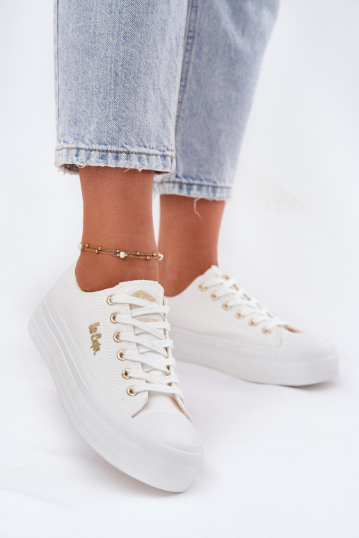 Scarpe per il tempo libero con una piattaforma Lee Cooper LCIN-25-02-3289 Colore bianco Scarpe per il tempo libero con una piattaforma Lee Cooper LCIN-25-02-3289 Colore bianco