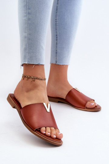 Pantofole in pelle sintetica da donna con tacchi larghi marroni Tai turiliha