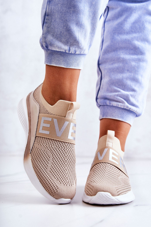 Femminile scarpe da ginnastica Un modello convincente beige Lorane Femminile scarpe da ginnastica Un modello convincente beige Lorane