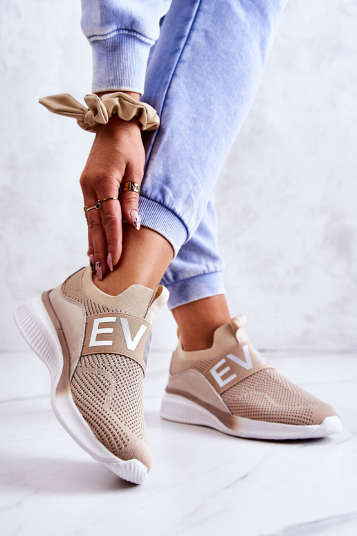 Femminile scarpe da ginnastica Un modello convincente beige Lorane Femminile scarpe da ginnastica Un modello convincente beige Lorane