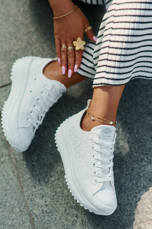 Scarpe per il tempo libero Z Haftem con una piattaforma Lee Cooper LCIN-25-31-3465L Colore bianco Scarpe per il tempo libero Z Haftem con una piattaforma Lee Cooper LCIN-25-31-3465L Colore bianco