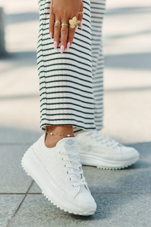 Scarpe per il tempo libero Z Haftem con una piattaforma Lee Cooper LCIN-25-31-3465L Colore bianco Scarpe per il tempo libero Z Haftem con una piattaforma Lee Cooper LCIN-25-31-3465L Colore bianco