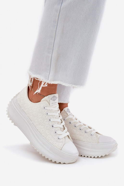 Scarpe per il tempo libero Z Haftem con una piattaforma Lee Cooper LCIN-25-31-3465L Colore bianco Scarpe per il tempo libero Z Haftem con una piattaforma Lee Cooper LCIN-25-31-3465L Colore bianco