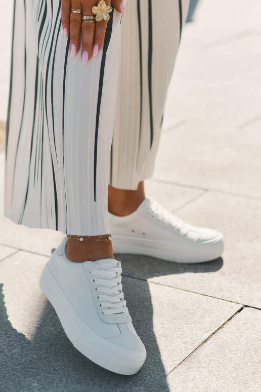 Scarpe per il tempo libero con una piattaforma Big Star RR274337 Colore bianco