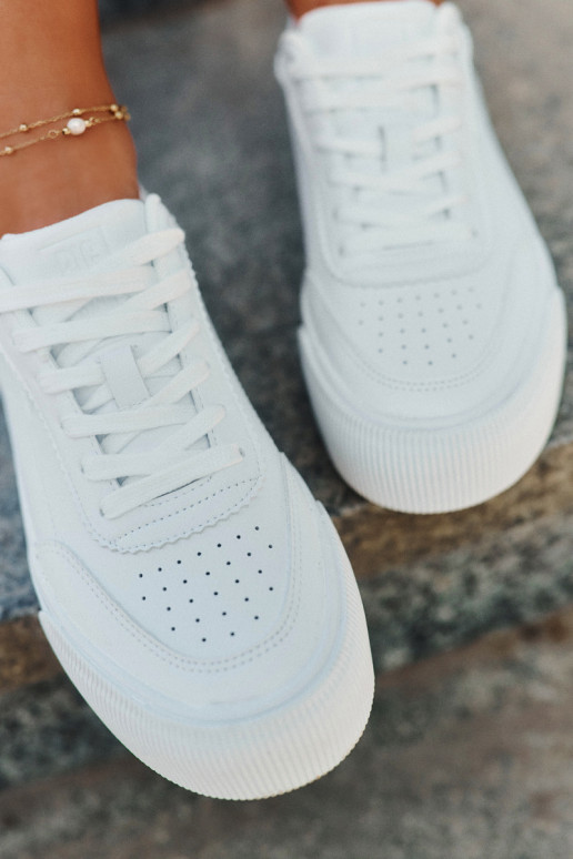 Basso Scarpe modello sneakers in ecopelle Big Star RR274303 Colore bianco Basso Scarpe modello sneakers in ecopelle Big Star RR274303 Colore bianco