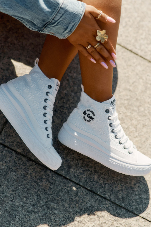 Scarpe per il tempo libero con una piattaforma Lee Cooper LCIN-25-44-3209L Biale Scarpe per il tempo libero con una piattaforma Lee Cooper LCIN-25-44-3209L Biale