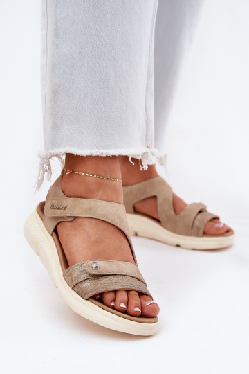 Sandali da donna Su un cuneo beige Deveroriella 2