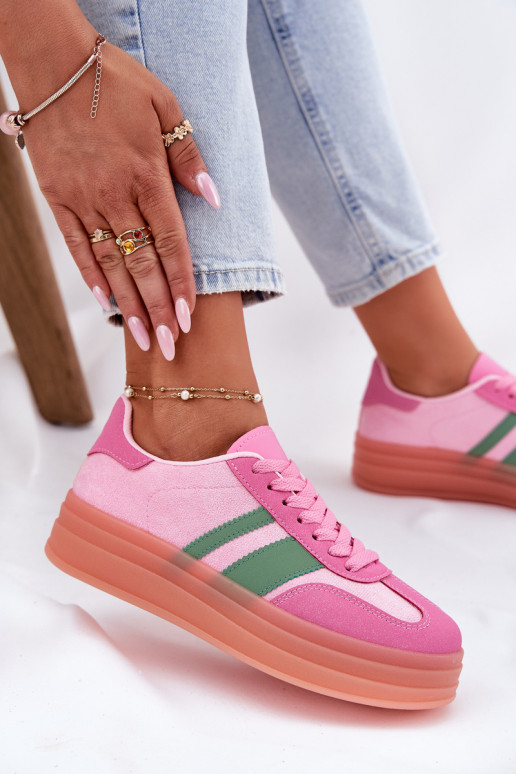 Basso Scarpe modello sneakers con una piattaforma colore rosa Ovivene Basso Scarpe modello sneakers con una piattaforma colore rosa Ovivene