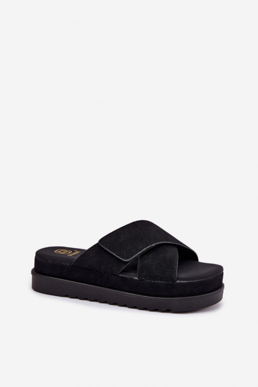 Pantofole da donna con una piattaforma Z Przeplatającymi Się Paskami colore nero Rinasara