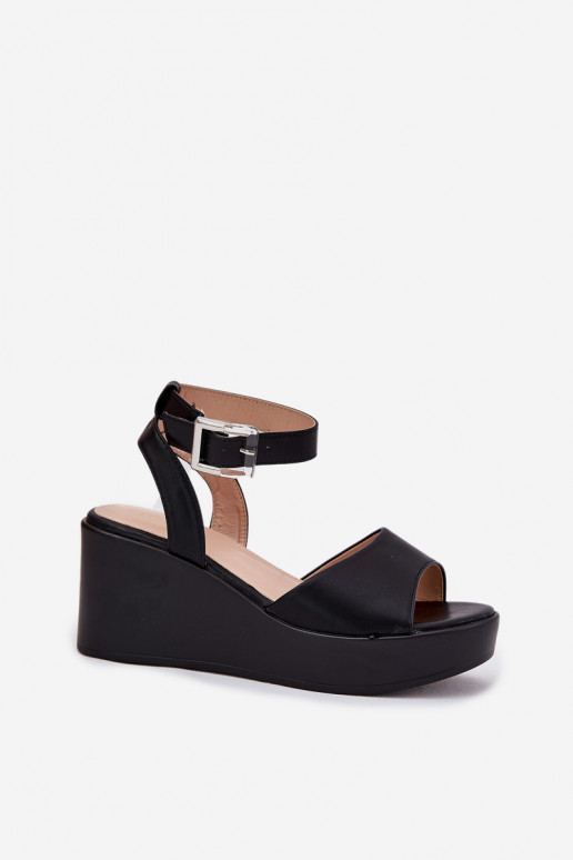 Sandali da donna Su un cuneo colore nero Efrina Sandali da donna Su un cuneo colore nero Efrina