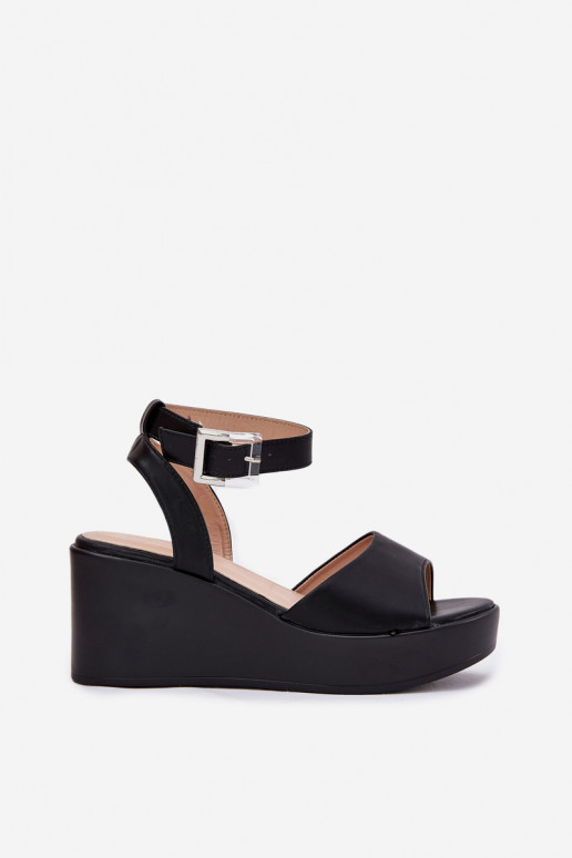 Sandali da donna Su un cuneo colore nero Efrina Sandali da donna Su un cuneo colore nero Efrina