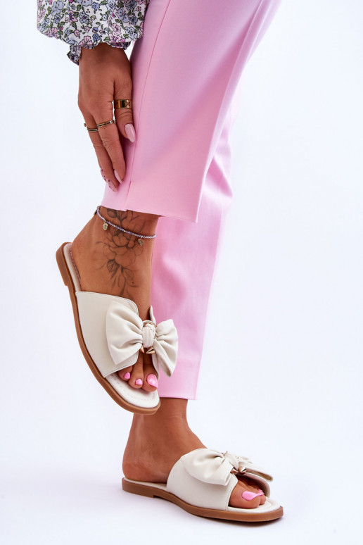 Femminile Pantofole in pelle con nastri Colore bianco Becky Femminile Pantofole in pelle con nastri Colore bianco Becky