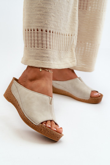 Comode pantofole da donna Su un cuneo Inblu NG000002 beige