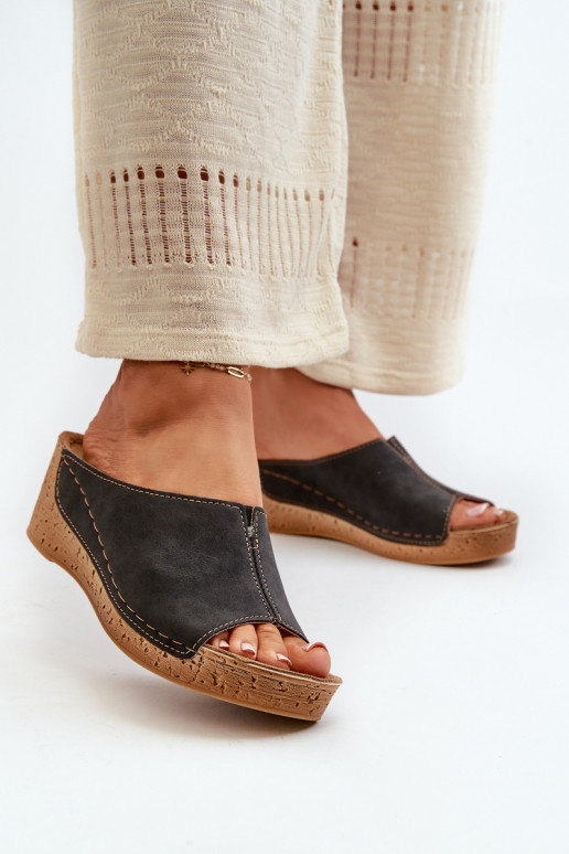 Comode pantofole da donna Su un cuneo Inblu NG000002 colore nero