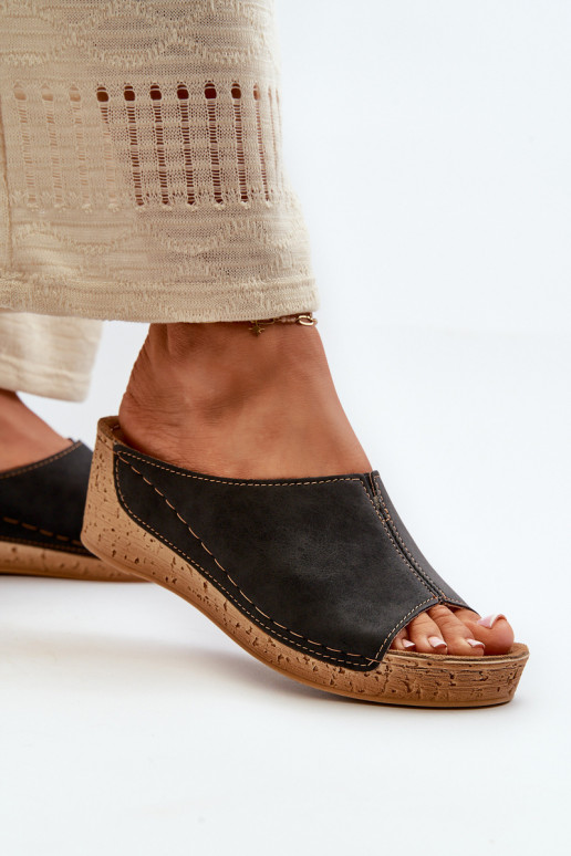 Comode pantofole da donna Su un cuneo Inblu NG000002 colore nero