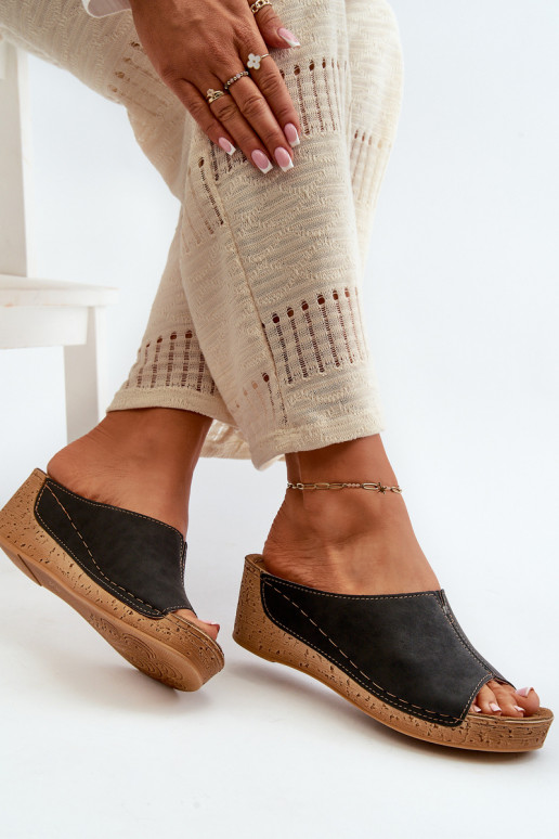 Comode pantofole da donna Su un cuneo Inblu NG000002 colore nero